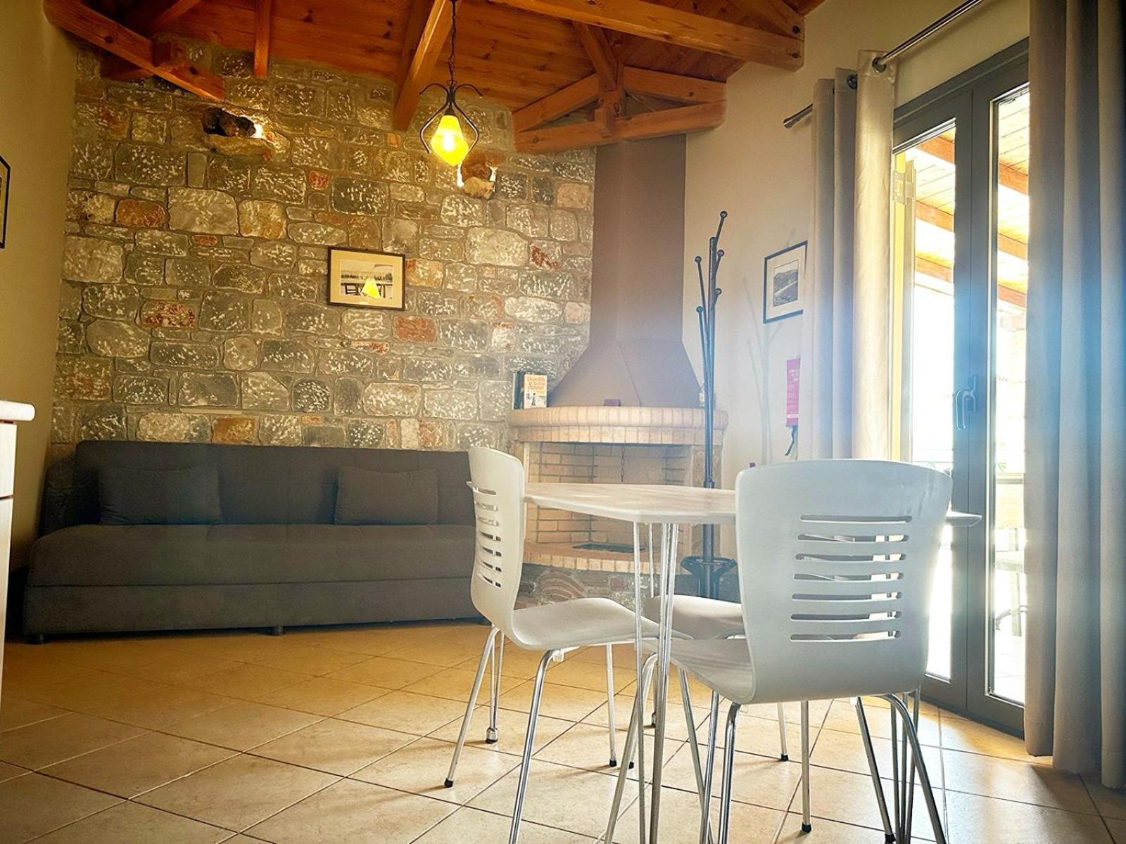 Finikes Apartments Stoupa Luaran gambar