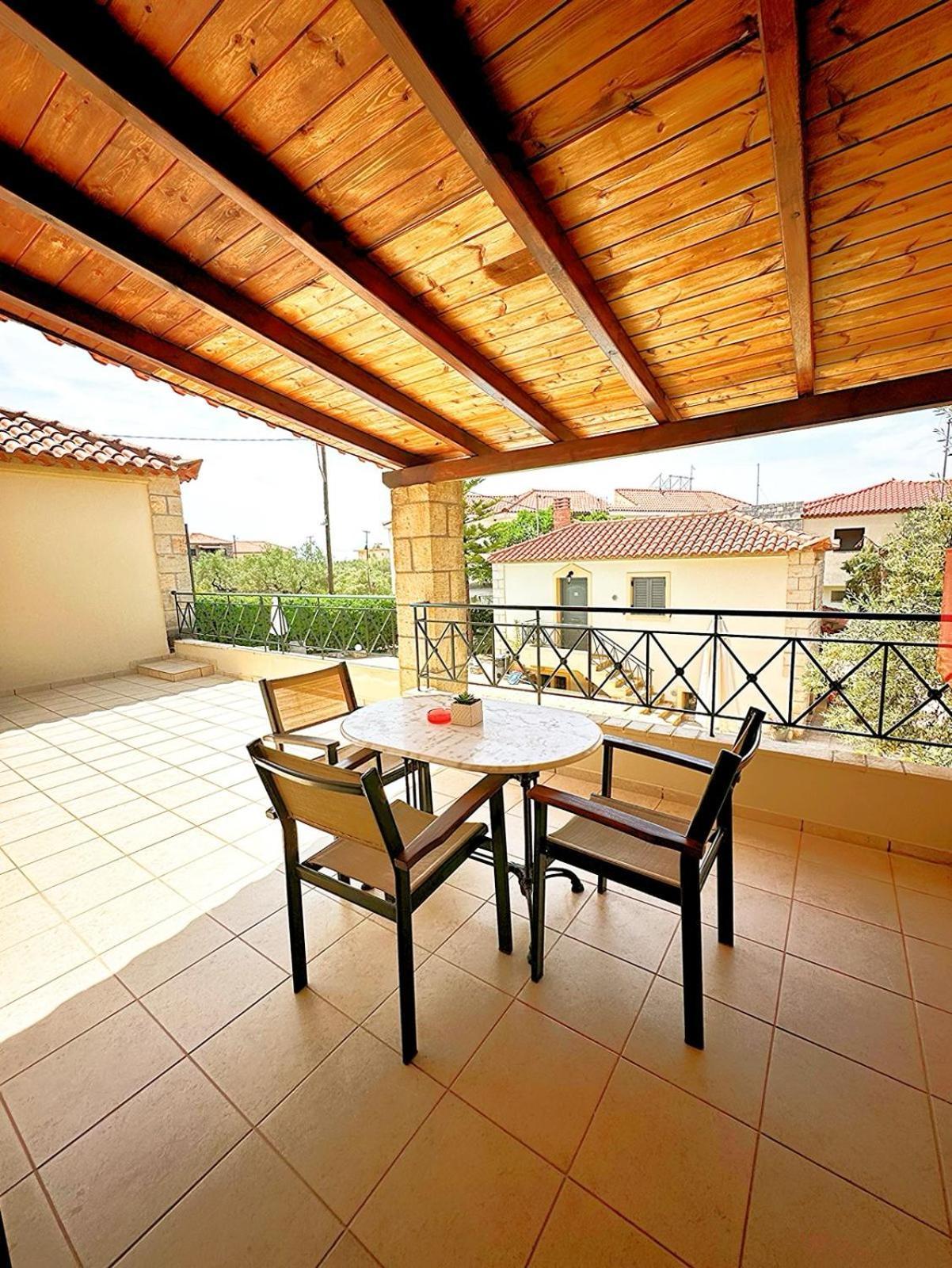 Finikes Apartments Stoupa Luaran gambar