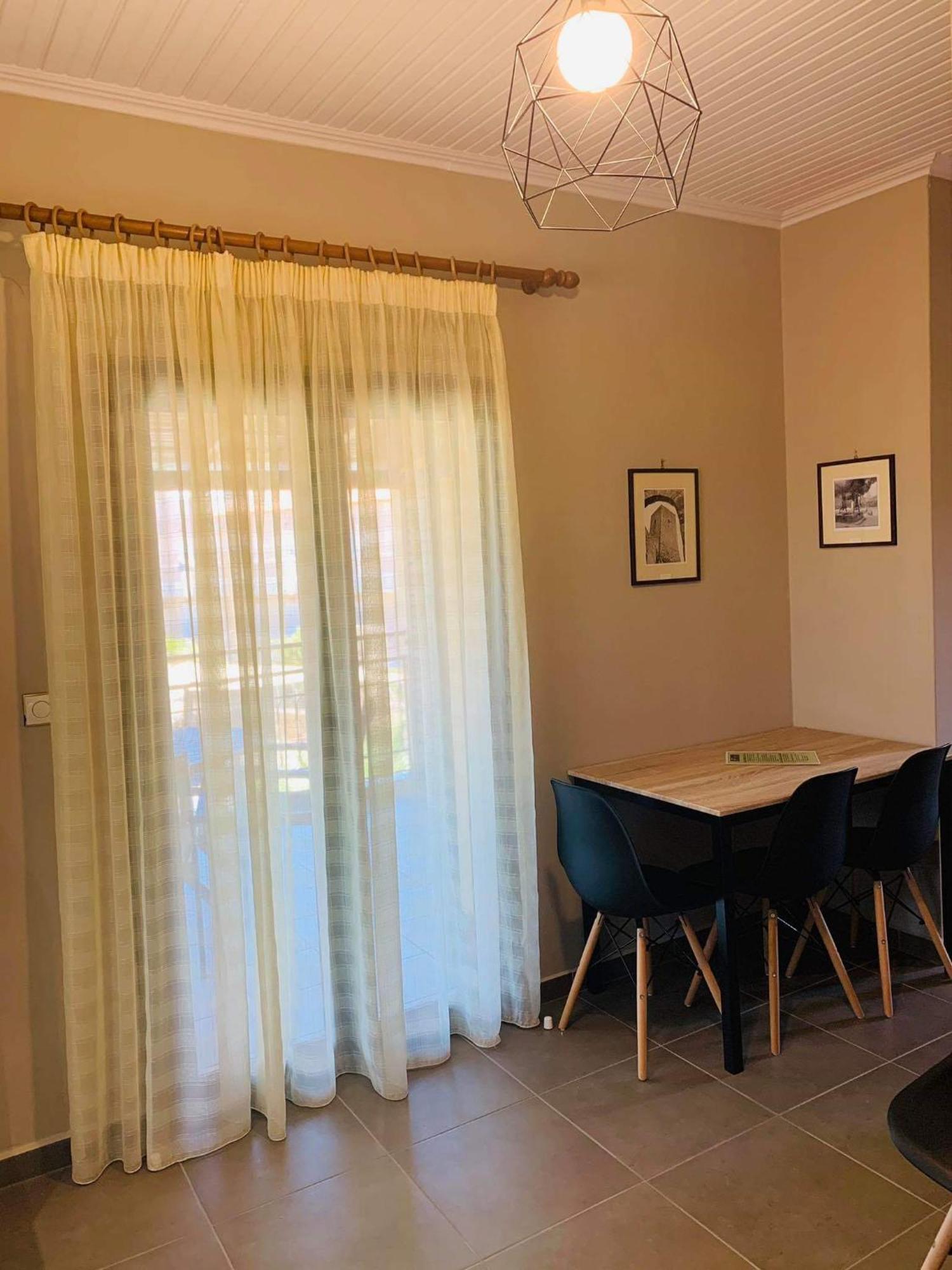 Finikes Apartments Stoupa Bilik gambar