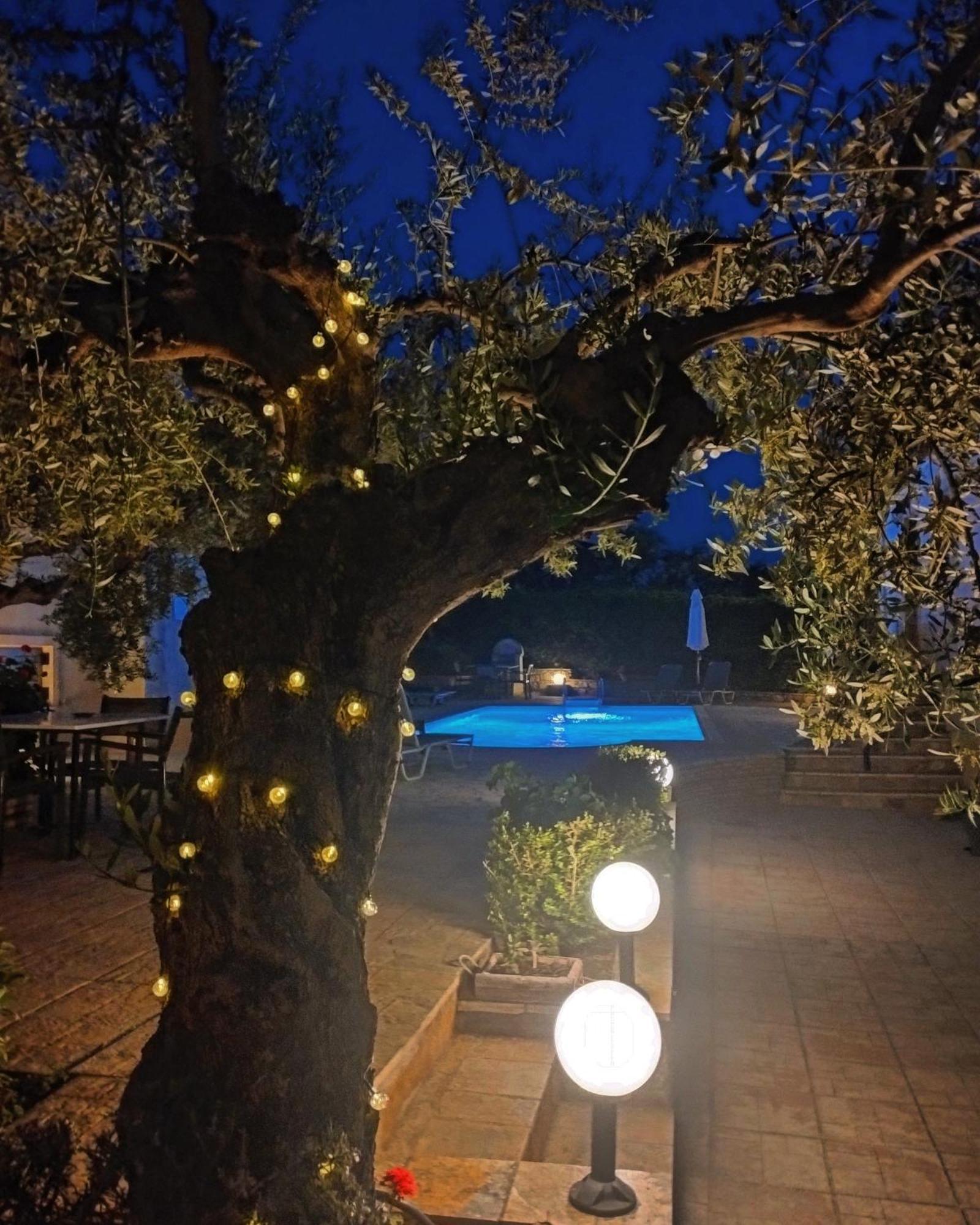 Finikes Apartments Stoupa Luaran gambar
