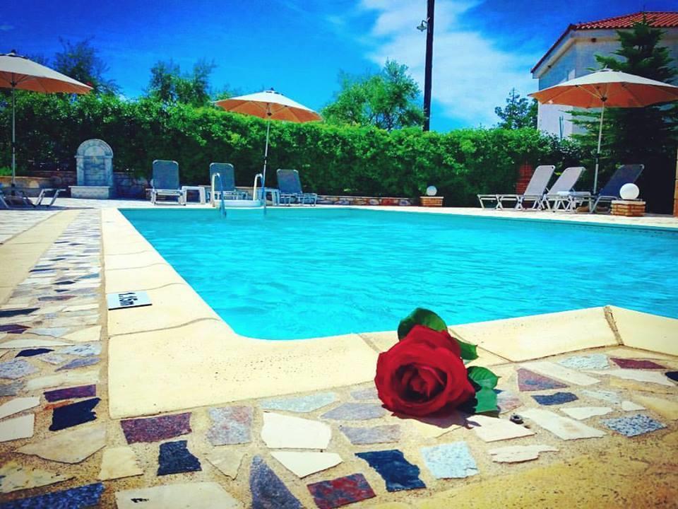 Finikes Apartments Stoupa Luaran gambar