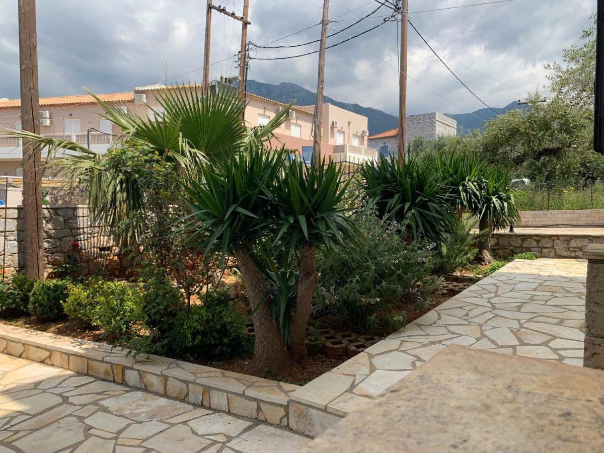 Finikes Apartments Stoupa Luaran gambar